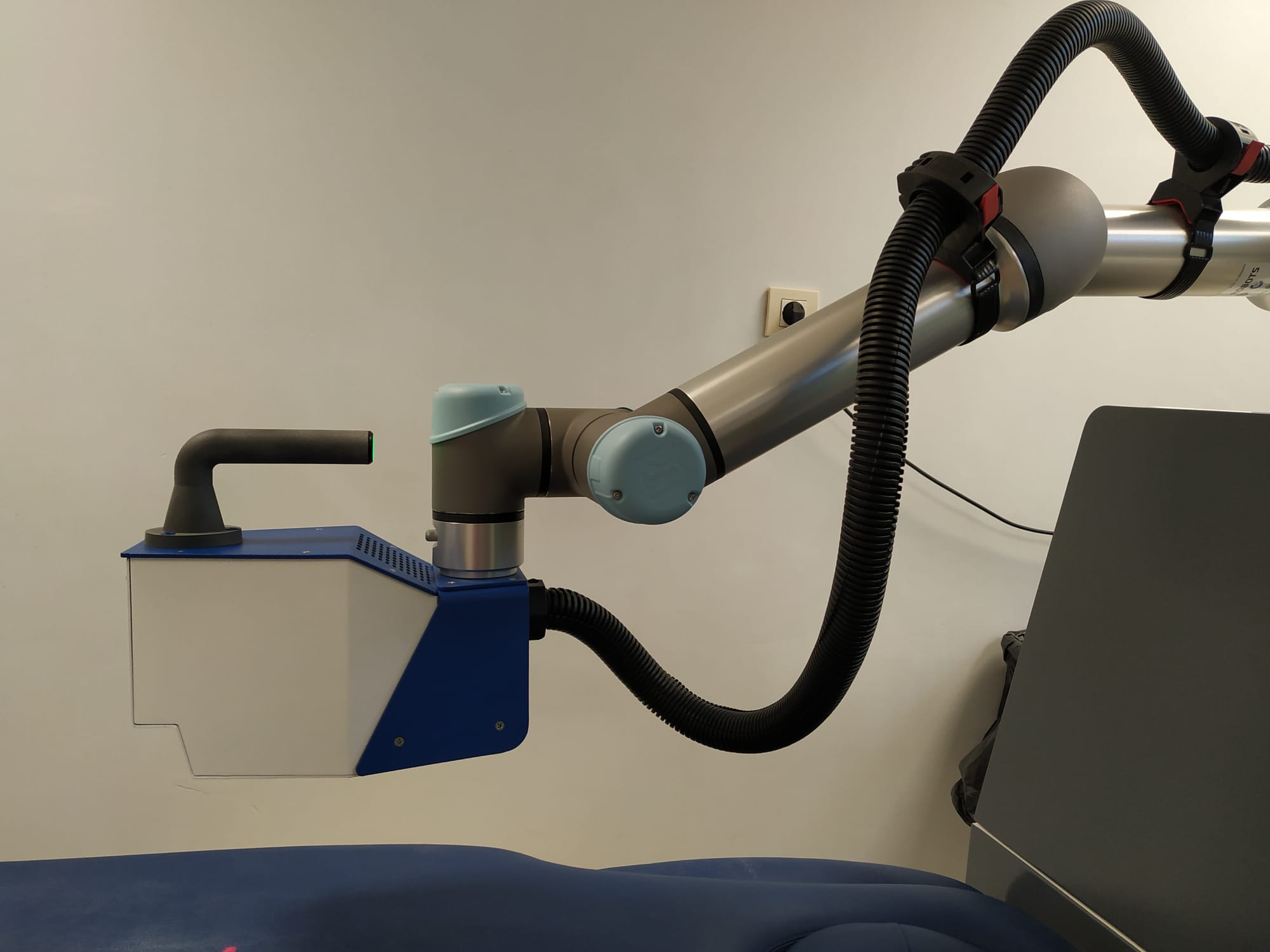 El CIBIR y el Servicio de Rehabilitación validan en un ensayo clínico la eficacia del tratamiento realizado por el robot de masaje terapéutico ADAMO en pacientes con dolor lumbar inespecífico